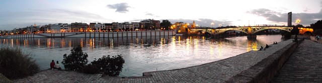 El río Guadalquivir y el Puente de Triana